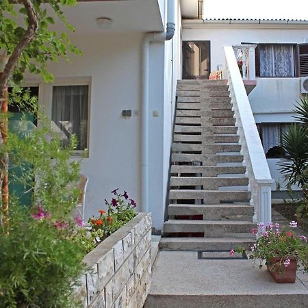 Apartments Vinko Vir Exterior photo